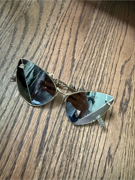 GENTLE MONSTER Accessories - GENTLE MONSTER Gold Frame Sunglasses with Gray Lenses